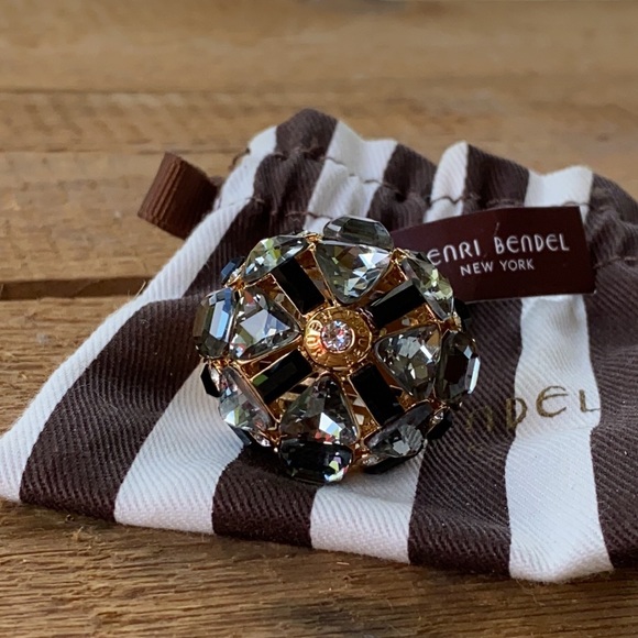 Henri Bendel Windsor Deb Gold Crystal Ring Size 9 - Picture 6 of 17
